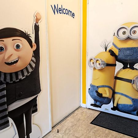 Le Repaire Des Minions - 10' Disney - Familial Bailly-Romainvilliers Exterior foto